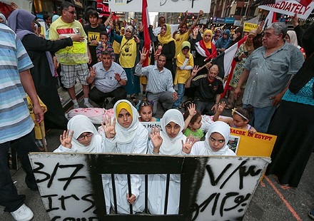 Times Meydanı'nda darbe protestosu