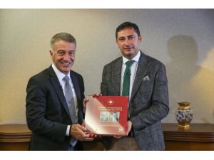 Trabzonspor Kulübü Başkanı Ahmet Ağaoğlu, AA Spor Masası'na konuk oldu (1)