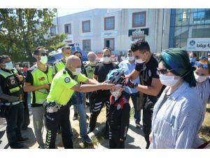Kanser hastası Uras'a KANSERDER ve yunus polislerden konvoylu sürpriz doğum günü