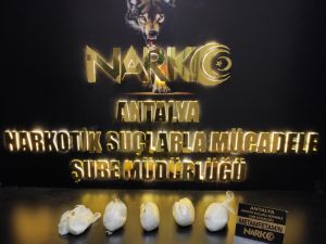 Antalya'da stepneye gizlenmiş 2 kilo 290 gram uyuşturucu ele geçirildi