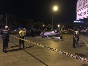 Konya'da otomobil ile kamyonet çarpıştı: 1 kişi öldü, 3 kişi yaralandı