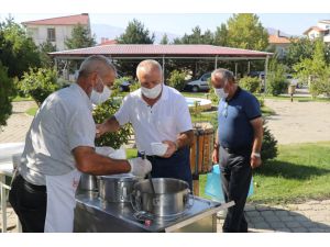 Erzincan'da muharrem ayı dolayısıyla 10 bin kişiye aşure dağıtımı başladı