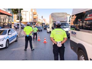 İstanbul'da araçlarda Kovid-19 denetimi