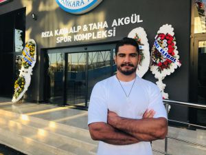 Milli güreşçi Taha Akgül, olimpiyat madalyası için sevenlerinden affını diledi