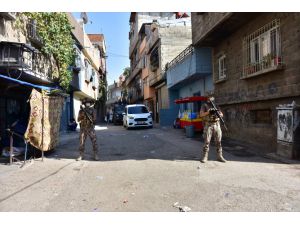 Gaziantep'te 655 polisin katılımıyla "torbacı" operasyonu