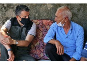 Bakan Pakdemirli, Hatay'da yangın bölgesindeki vatandaşlarla bir araya geldi