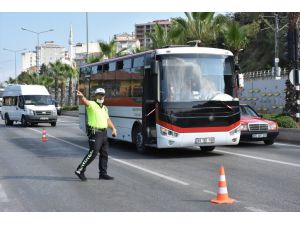 Samsun'da Kovid-19 tedbirleri kapsamında yolcu otobüsü ve minibüsler denetlendi