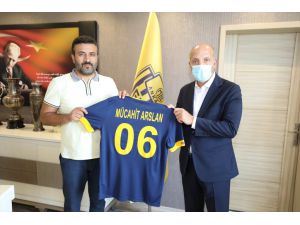 Ankara Milletvekili Ali İhsan Arslan'dan MKE Ankaragücü'ne ziyaret