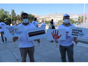 Erzincanlı öğretmenlerden "Kurallara uyalım okulları açalım" etkinliği