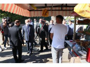 İzmir'de Vali Köşger'in katılımıyla Kovid-19 denetimi yapıldı