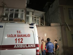 Adana'da polisten kaçmaya çalışan şüpheli damdan düşünce yakalandı