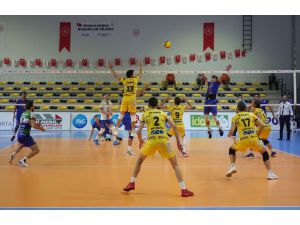Voleybol: AXA Sigorta Efeler Ligi