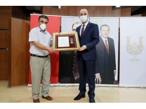 Şehit yakınları ve gazilere Devlet Övünç Madalyası ve Beratı Tevcih Töreni