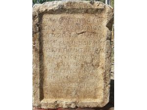 Isparta'da Roma dönemine ait bin 800 yıllık kitabe ele geçirildi