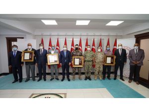 Muş'ta Devlet Övünç Madalyası ve Beratı Tevcih Töreni
