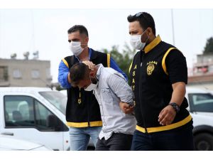 Adana'da 2 kişiyi darbederek telefonunu gasbettiği öne sürülen zanlı tutuklandı