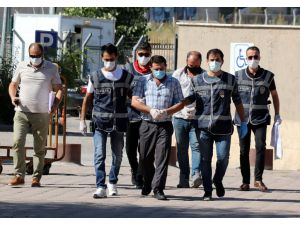 Sivas'ta kuyumculara sahte bilezik satan 2 kişi yakalandı
