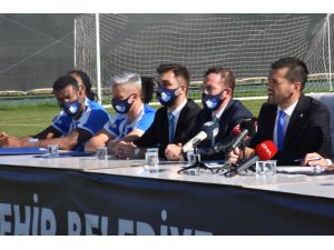 Erzurumspor yeni transferlerini tanıttı