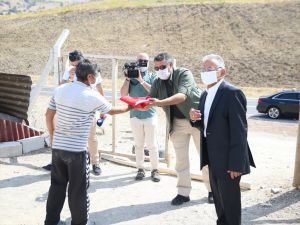 Kayseri Büyükşehir Belediye Başkanı Memduh Büyükkılıç'ın "Türk bayrağı" hassasiyeti