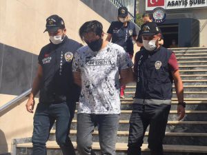 İstanbul'da iş yerlerinden hırsızlık yapan 5 şüpheliden 2'si tutuklandı