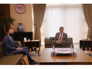 Kütahya Valisi Ali Çelik, AA Bursa Bölge Müdürü Erdinç Aksoy'u kabul etti