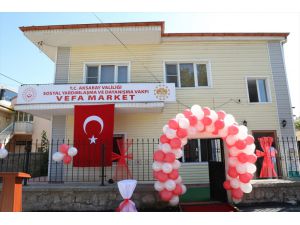 Aksaray'da ihtiyaç sahiplerine için kurulan "Vefa Market" açıldı