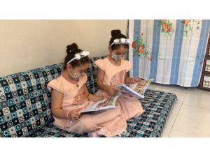 İkiz kız kardeşler "Suriye" ve "Türkiye", isimleriyle dikkati çekiyor