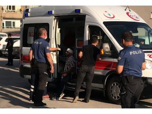 Şanlıurfa'da kaza yapan sürücülerin yakınları arasında çıkan kavgada 7 kişi yaralandı