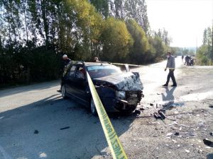 Gümüşhane'de iki otomobil çarpıştı: 8 yaralı