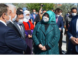 Bakan Zehra Zümrüt Selçuk, Afyonkarahisar'da huzurevi açılışında konuştu: