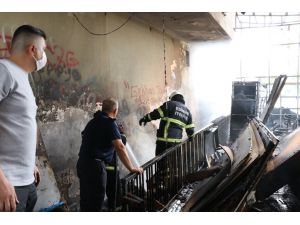 Edirne'de mobilya deposunda çıkan yangın maddi zarara neden oldu