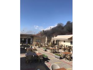 İzmir'de kafede çıkan yangın hasara neden oldu