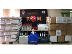 İzmir'deki sahte içki operasyonunda 3 kişi gözaltına alındı