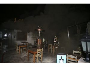 Başkentte Hacı Bayram Veli Camisi'nin avlusunda yangın çıktı