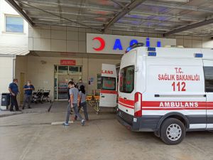 Adana'da hakkında uzaklaştırma kararı aldıran market çalışanı kadını iş yerinde öldüren zanlı intihara kalkıştı