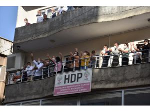 Şırnak'ta terör mağduru aileler HDP il binası önünde eylem yaptı
