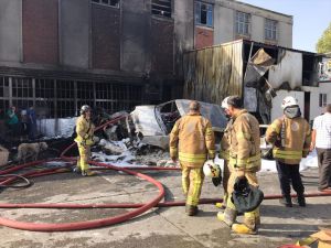 GÜNCELLEME - Başakşehir'de oto sanayi sitesinde yangın