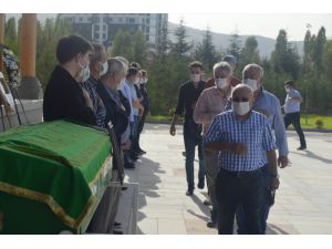 Afyonkarahisar Eczacılar Odası Başkanı Köken'in cenazesi defnedildi