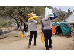Bursaspor taraftarlarından Yemen'e yardım