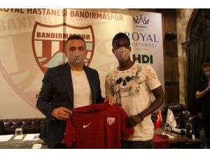 Royal Hastanesi Bandırmaspor, yeni transferleriyle sözleşme imzaladı