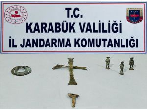 Karabük'te tarihi eser operasyonunda çeşitli objeler bulundu