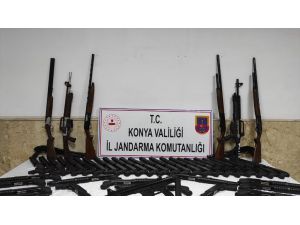 Konya'da kaçak silah operasyonunda 65 av tüfeği ele geçirildi