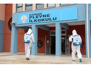 Edirne'de okullar Kovid-19 tedbirlerine göre eğitime hazırlanıyor