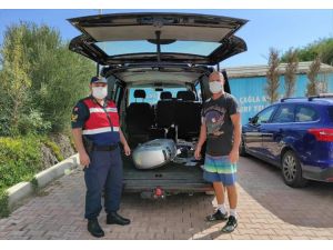 Milli sörfçü Çağla Kubat'ın Çeşme'de çalınan tekne motoru, jandarma ekiplerince bulundu