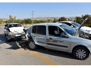 Kırıkkale'de trafik kazası: 1'i çocuk, 5 yaralı