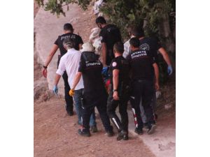 bekliyor-Antalya'da falezlerden düşen kişi ağır yaralandı