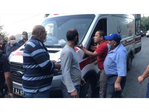 Zonguldak'ta şarampole yuvarlanan otomobildeki 4 kişi yaralandı