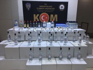 Samsun'da 645 litre etil alkol ve 39 şişe kaçak içki ele geçirildi