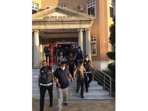 GÜNCELLEME - Aydın'da başkasına ait evi satmaya çalıştığı iddia edilen 5 kişi tutuklandı