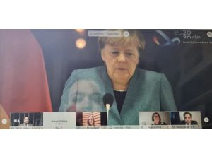 Merkel, sivil toplum temsilcileriyle internet üzerinden Kovid-19 ile mücadeleyi görüştü